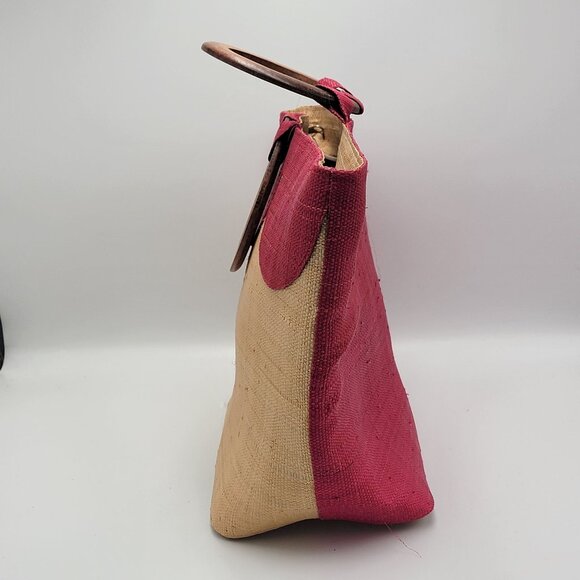 Natural Jute Tote Bag With Red Scallop Design & Wooden Ring Handles - Picture 5 of 16